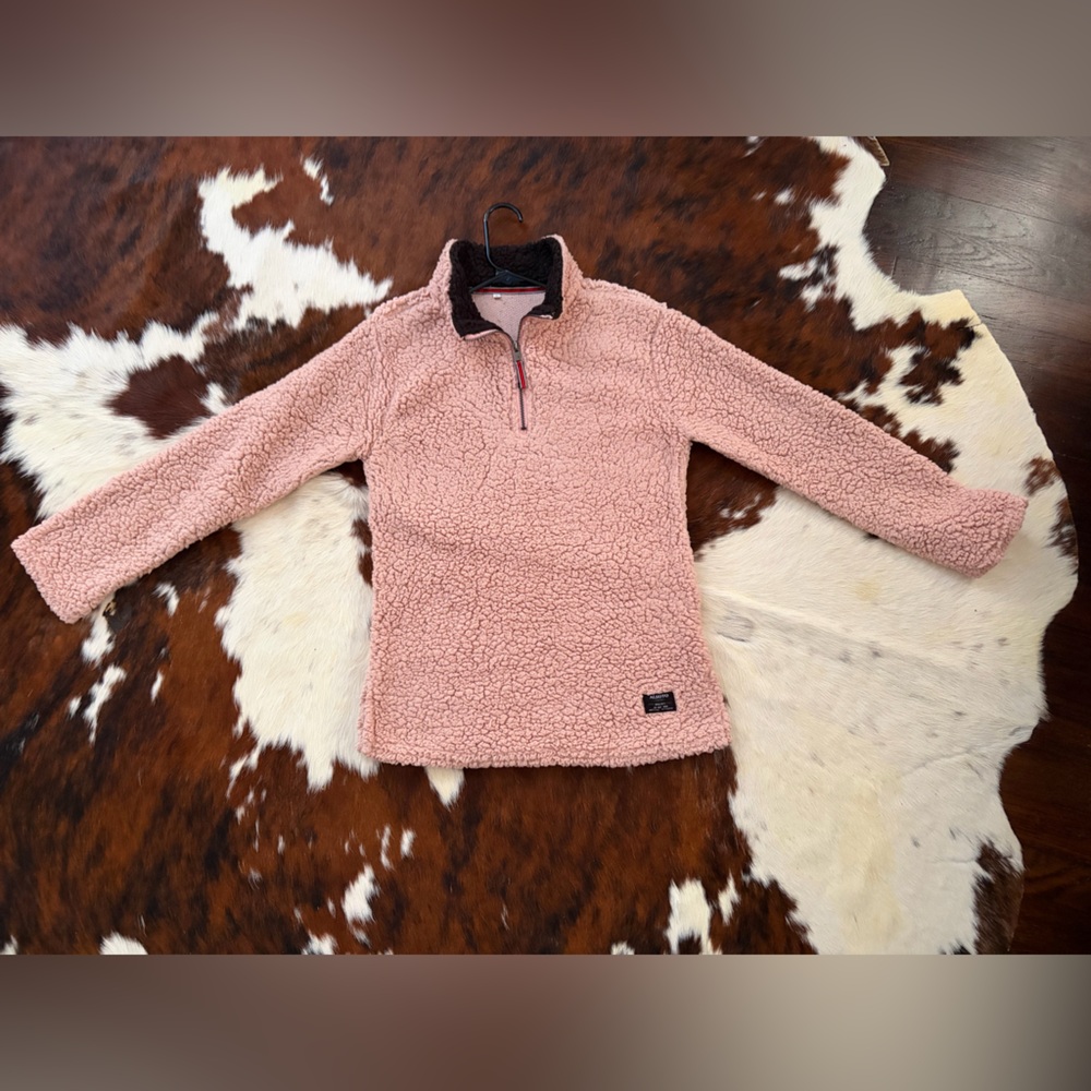 Women’s light pink fuzzy sweater 1/4 zip